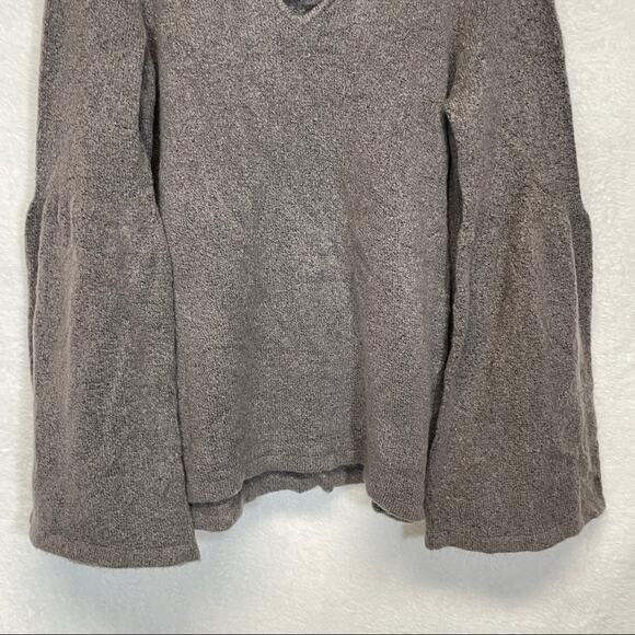 American Eagle Gray Boho Lace‎ Up Long Bell Sleeve Sweater Size XS - Picture 3 of 8